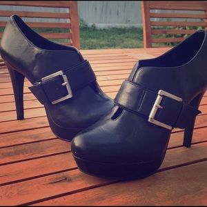 Jessica Simpson heels